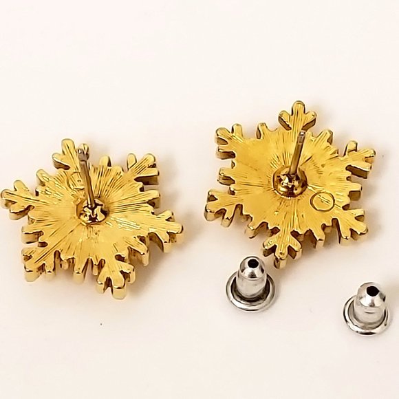 Vintage AVON 3D Gold Finished SNOWFLAKE Pierced Earrings with Rhinestone Accent - Picture 12 of 14